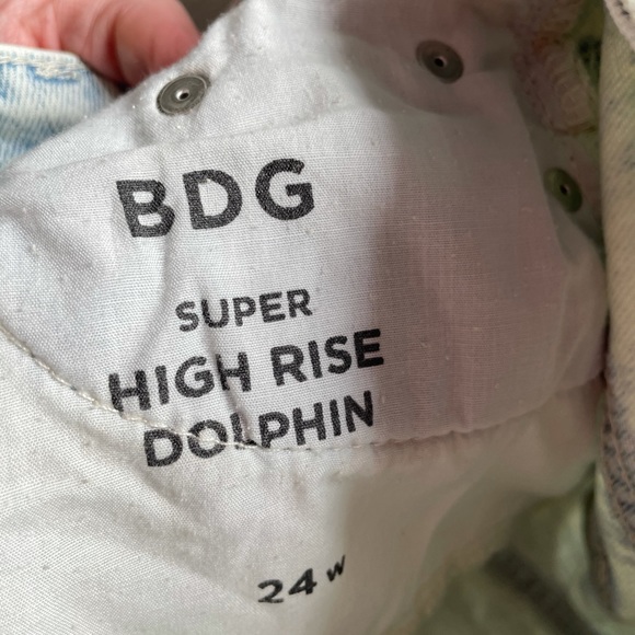 NEW BDG / SUPER HIGH RISE DOLPHIN SHORTS - Picture 5 of 6